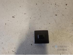 Begagnade Ljussensor Skoda Octavia (1Z3) 2.0 FSI 16V Pris € 11,00 Marginaltabell erbjuds av Autodeleninkleur