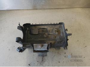 Gebruikte Accubak Opel Corsa D 1.2 16V Prijs € 11,00 Margeregeling aangeboden door Autodeleninkleur