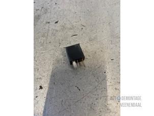 Gebruikte Relais Opel Insignia 2.0 CDTI 16V 160 Ecotec Prijs € 9,90 Margeregeling aangeboden door Autodeleninkleur