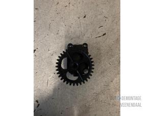 Gebruikte Kachelklep Motor Opel Insignia 1.8 16V Ecotec Prijs € 20,00 Margeregeling aangeboden door Autodeleninkleur