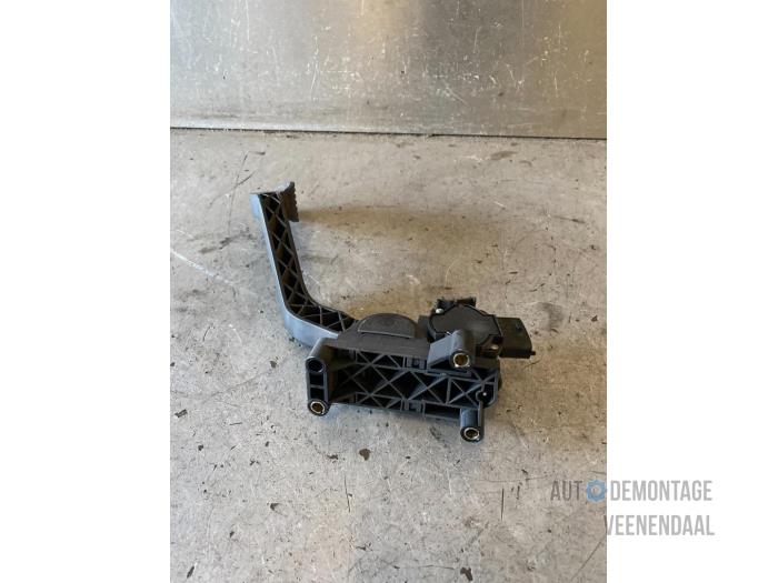 Gaspedal från en Fiat Punto II (188) 1.2 16V 2000