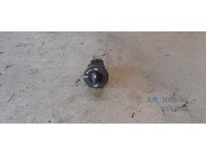 Begagnade Airbag-brytare Renault Scénic II (JM) 1.5 dCi 85 Pris € 5,00 Marginaltabell erbjuds av Autodeleninkleur