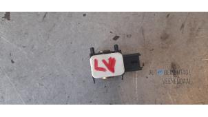 Używane Czujnik poduszki powietrznej Peugeot 207/207+ (WA/WC/WM) 1.4 16V Cena € 14,30 Procedura marży oferowane przez Autodeleninkleur