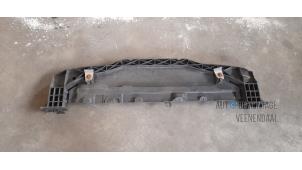 Begagnade Stötfångare, nedre del Peugeot 207/207+ (WA/WC/WM) 1.4 16V Pris € 18,70 Marginaltabell erbjuds av Autodeleninkleur