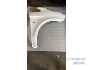 Nieuwe Scherm rechts-voor Mercedes Vito Tourer (447.7) Prijs € 302,50 Inclusief btw aangeboden door Autodeleninkleur