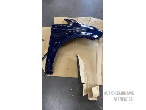 Nieuwe Scherm rechts-voor Mercedes V (447.8) Prijs € 308,55 Inclusief btw aangeboden door Autodeleninkleur