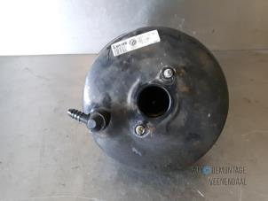 Begagnade Bromsservo Alfa Romeo 166 2.5 V6 24V Pris € 66,00 Marginaltabell erbjuds av Autodeleninkleur