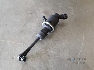 Begagnade Kopplingsslavcylinder Renault Scénic II (JM) 1.6 16V Pris € 22,00 Marginaltabell erbjuds av Autodeleninkleur