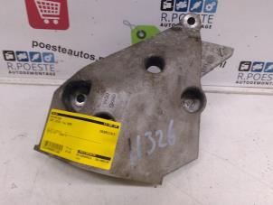 Używane Wspornik silnika Seat Ibiza IV SC (6J1) 1.4 TDI Cena € 30,00 Procedura marży oferowane przez Autodemontagebedrijf R. Poeste B.V.