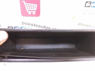 Gebruikte Dashboard deel Peugeot 307 (3A/C/D) 1.6 16V Prijs € 15,00 Margeregeling aangeboden door Autodemontagebedrijf R. Poeste B.V.