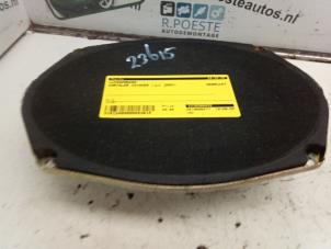Używane Glosnik Chrysler Voyager/Grand Voyager (RG/RS) 2.4 16V Cena € 20,00 Procedura marży oferowane przez Autodemontagebedrijf R. Poeste B.V.