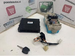 Używane Komputer sterowania silnika Mitsubishi Outlander (CU) 2.0 16V 4x2 Cena € 356,95 Z VAT oferowane przez Autodemontagebedrijf R. Poeste B.V.