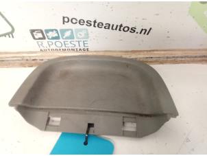 Begagnade Instrumentbräda, del Opel Vivaro 2.5 CDTI 16V Pris € 10,00 Marginaltabell erbjuds av Autodemontagebedrijf R. Poeste B.V.