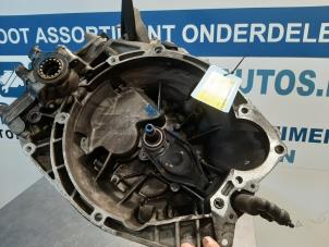 Używane Skrzynia biegów Citroen C8 (EA/EB) 2.2 16V Cena € 160,00 Procedura marży oferowane przez Autodemontagebedrijf R. Poeste B.V.