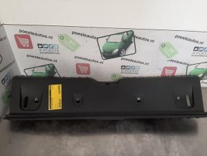 Begagnade List, bagageutrymme BMW 1 serie (F20) 116d 1.5 12V TwinPower Pris € 40,00 Marginaltabell erbjuds av Autodemontagebedrijf R. Poeste B.V.