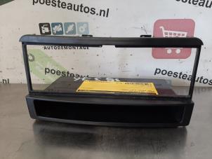 Begagnade Radiolist Ford Focus 1 1.8 16V Pris € 15,00 Marginaltabell erbjuds av Autodemontagebedrijf R. Poeste B.V.