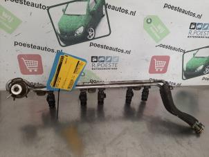 Gebruikte Injector brug Volkswagen Golf IV (1J1) 2.3 V5 GTI Prijs € 30,00 Margeregeling aangeboden door Autodemontagebedrijf R. Poeste B.V.
