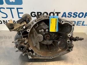 Gebruikte Versnellingsbak Citroen C4 Coupé (LA) 2.0 16V Prijs € 260,00 Margeregeling aangeboden door Autodemontagebedrijf R. Poeste B.V.