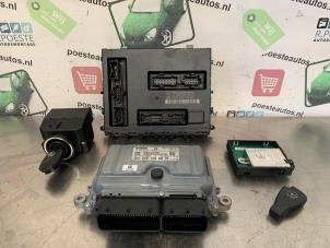 Begagnade Dator, motorstyrning Mercedes B (W245) 2.0 B-180 CDI 16V Pris € 150,00 Marginaltabell erbjuds av Autodemontagebedrijf R. Poeste B.V.