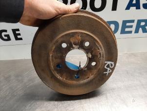 Begagnade Bakre bromstrumma Ford Focus 2 1.6 16V Pris € 30,00 Marginaltabell erbjuds av Autodemontagebedrijf R. Poeste B.V.