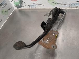 Begagnade Bromspedal Ford Focus 2 1.6 16V Pris € 20,00 Marginaltabell erbjuds av Autodemontagebedrijf R. Poeste B.V.