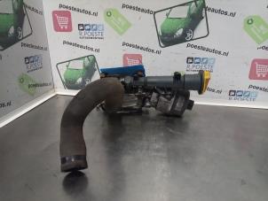 Gebruikte Oliefilterhuis Fiat Fiorino (225) 1.3 JTD 16V Multijet Prijs € 30,00 Margeregeling aangeboden door Autodemontagebedrijf R. Poeste B.V.