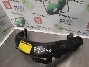 Begagnade EGR-rör Renault Clio III (BR/CR) 1.5 dCi FAP Pris € 25,00 Marginaltabell erbjuds av Autodemontagebedrijf R. Poeste B.V.