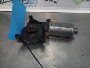 Gebruikte Motor electrisch raam Mercedes ML I (163) 320 3.2 V6 18V Aut.Kat. Prijs € 25,00 Margeregeling aangeboden door Autodemontagebedrijf R. Poeste B.V.