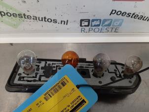 Gebruikte Printplaat Achterlicht links Mercedes ML I (163) 320 3.2 V6 18V Aut.Kat. Prijs € 10,00 Margeregeling aangeboden door Autodemontagebedrijf R. Poeste B.V.