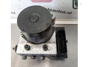 Usados Bomba ABS Volkswagen Polo V (6R) 1.2 TDI 12V BlueMotion Precio € 40,00 Norma de margen ofrecido por Autodemontagebedrijf R. Poeste B.V.