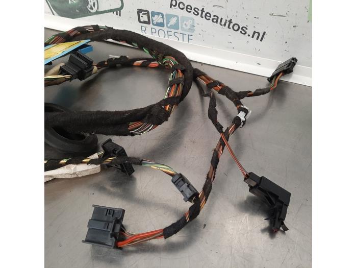 Kablage från en Volkswagen Polo V (6R) 1.2 TDI 12V BlueMotion 2010