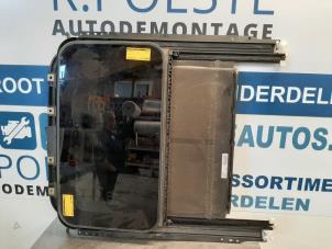 Begagnade Skjutbart tak Porsche Cayenne (9PA) 4.5 S V8 32V Pris € 225,00 Marginaltabell erbjuds av Autodemontagebedrijf R. Poeste B.V.