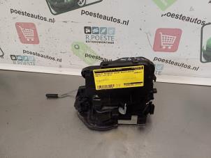Gebruikte Deurslot Mechaniek 4Deurs rechts-achter BMW X1 (E84) sDrive 20i 2.0 16V Twin Power Turbo Prijs € 40,00 Margeregeling aangeboden door Autodemontagebedrijf R. Poeste B.V.