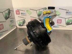 Używane Wspomaganie hamulców Chevrolet Cruze (300) 1.8 16V VVT Cena € 75,00 Procedura marży oferowane przez Autodemontagebedrijf R. Poeste B.V.