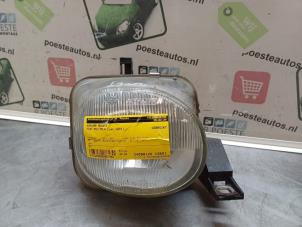 Gebruikte Koplamp rechts Fiat Multipla (186) 1.9 JTD 110 Prijs € 20,00 Margeregeling aangeboden door Autodemontagebedrijf R. Poeste B.V.