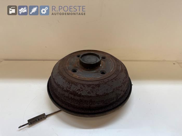 Wielnaaf achter van een Opel Corsa C (F08/68) 1.2 16V 2003