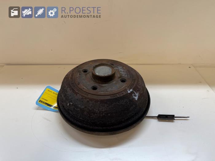 Wielnaaf achter van een Opel Corsa C (F08/68) 1.2 16V 2003