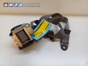 Gebruikte Veiligheidsgordel links-voor Citroen C5 I Berline (DC) 2.0 16V Prijs € 30,00 Margeregeling aangeboden door Autodemontagebedrijf R. Poeste B.V.