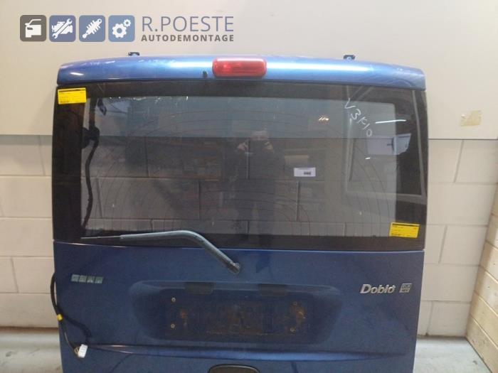 Baklucka från en Fiat Doblo (223A/119) 1.6 16V 2003