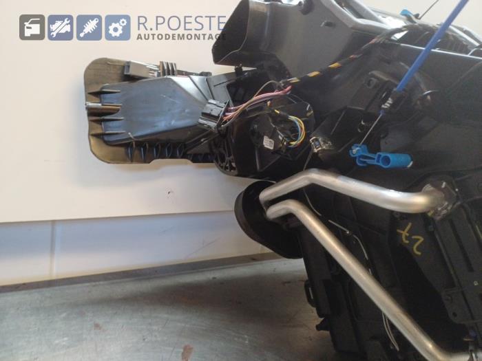 Värmarhus från en Renault Clio IV Estate/Grandtour (7R) 0.9 Energy TCE 90 12V 2019