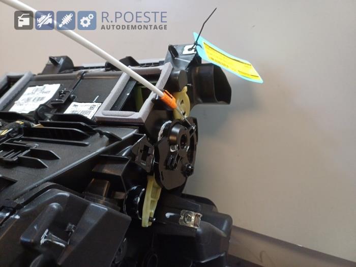 Värmarhus från en Renault Clio IV Estate/Grandtour (7R) 0.9 Energy TCE 90 12V 2019