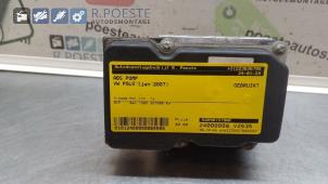 Usagé Bomba ABS Volkswagen Polo IV (9N1/2/3) 1.4 16V Prix € 40,00 Règlement à la marge proposé par Autodemontagebedrijf R. Poeste B.V.