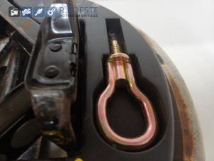 Begagnade Domkraftsset Ford Focus 2 Wagon 1.6 16V Pris € 30,00 Marginaltabell erbjuds av Autodemontagebedrijf R. Poeste B.V.