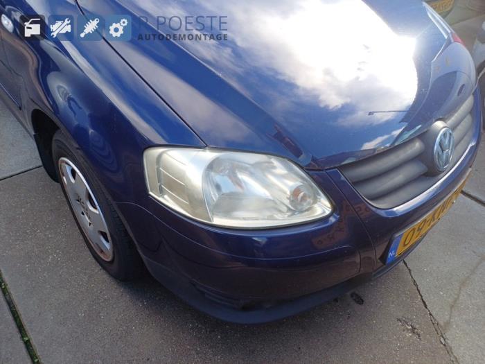 Voorbumper van een Volkswagen Fox (5Z) 1.2 2009