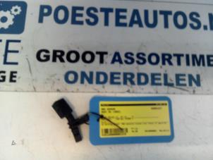 Begagnade ABS-sensor Audi A2 (8Z0) 1.4 16V Pris € 35,00 Marginaltabell erbjuds av Autodemontagebedrijf R. Poeste B.V.