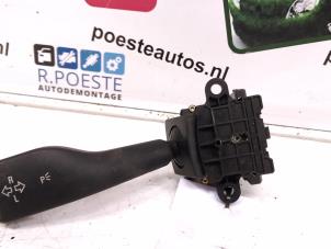 Gebruikte Knipperlicht Schakelaar BMW 3 serie (E46/4) 318i Prijs € 35,00 Margeregeling aangeboden door Autodemontagebedrijf R. Poeste B.V.
