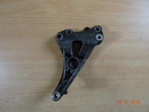 Gebruikte Aircopomp Steun Mini Mini (R56) 1.6 16V Cooper S Prijs € 23,21 Inclusief btw aangeboden door Miniparts24 - Miniteile24 GbR