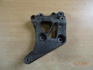 Gebruikte Aircopomp Steun Mini Mini (R56) 1.6 16V Cooper S Prijs € 23,21 Inclusief btw aangeboden door Miniparts24 - Miniteile24 GbR