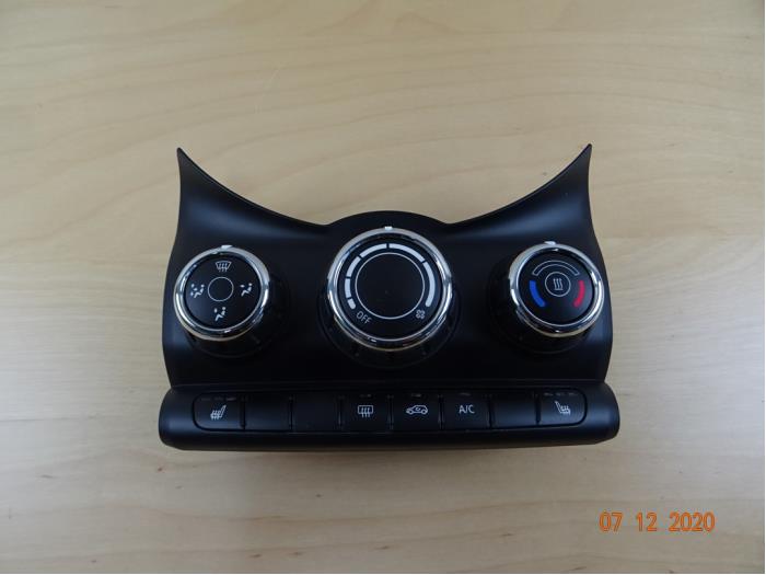 Värmekontrollpanel från en Mini Cooper S 2015