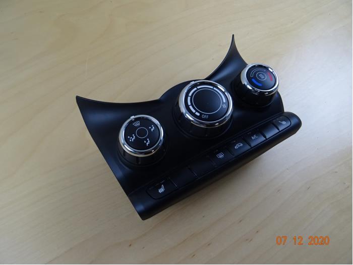 Värmekontrollpanel från en Mini Cooper S 2015